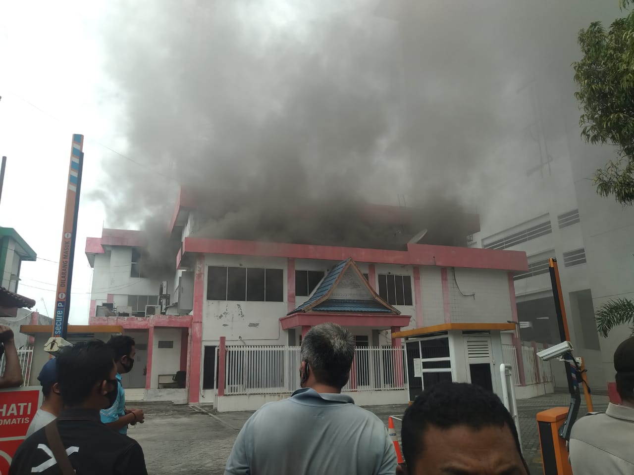 Gedung Server Plaza Telkom Pekanbaru Terbakar, Jaringan Diprediksi Pulih Dalam Seminggu 