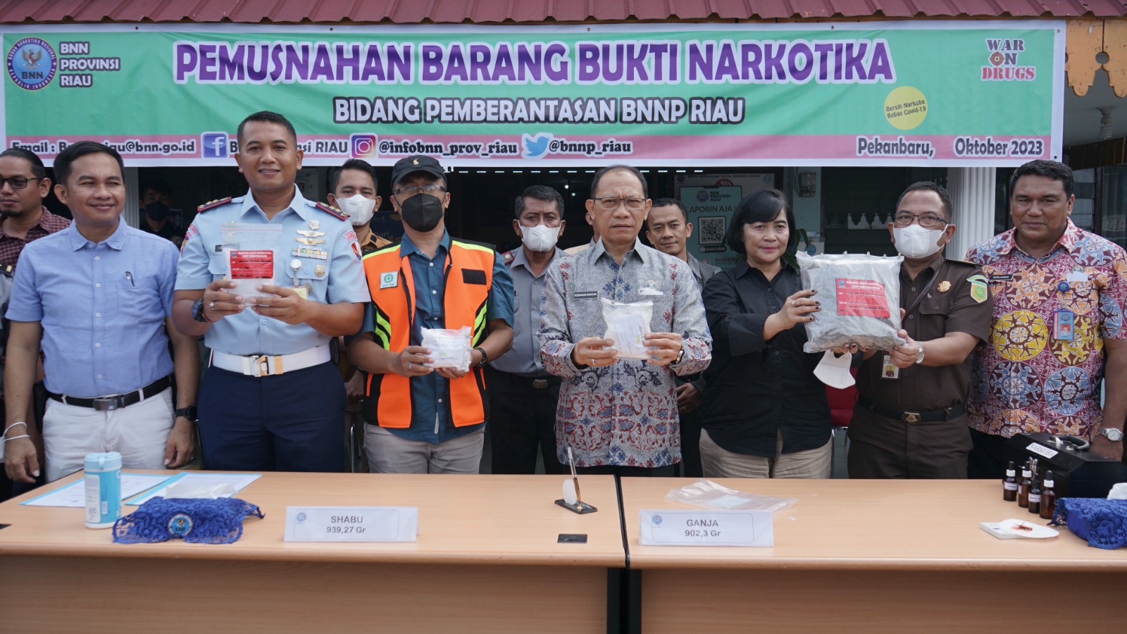 BNNP Riau Musnahkan 1.107,9 gram Ganja Kering Siap Edar ke Gili Trawangan NTB