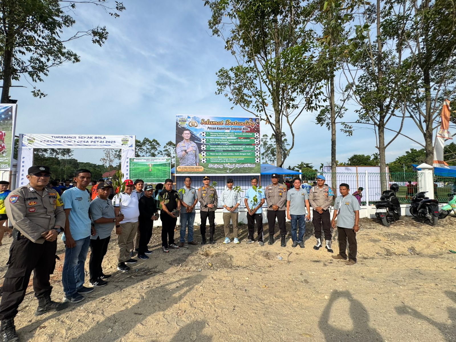 Dukung Program Kapolda, Polsek Singingi Hilir dan Forkopimcam Tanam Pohon Cegah Karhutla