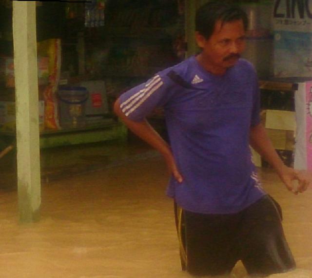 Hujan dua jam, Pemukiman Warga di Pematang Reba Inhu Terendam Banjir