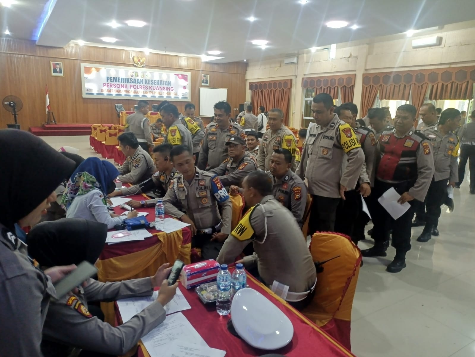 Jelang Pemilu 2024, Personil Polres Kuansing Jalani Pemeriksaan Kesehatan