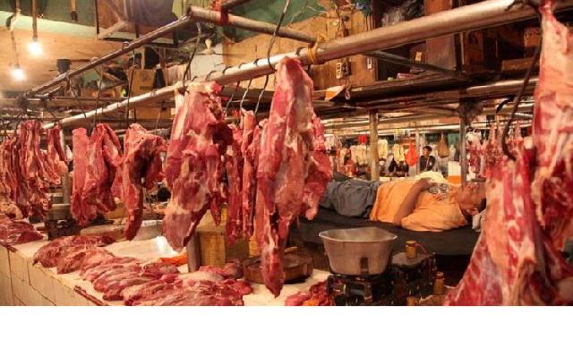Waduh !! Daging Beku yang Dijual Pemerintah di Pekanbaru Bikin Warga Resah