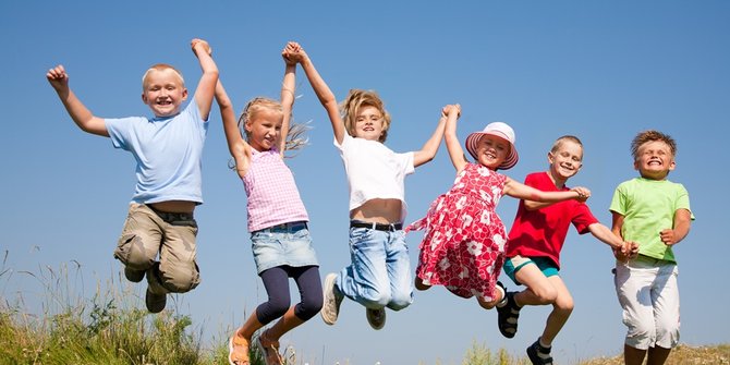 Orangtua Bisa Cegah Risiko Luka saat Anak Bermain