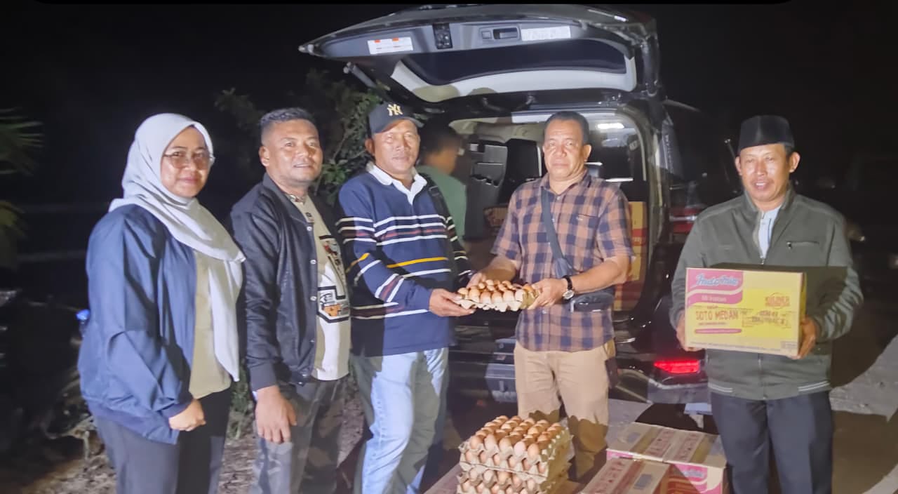 DPD NasDem Siak Serahkan Bantuan Sembako kepada Warga Terdampak Banjir