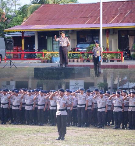Kapolda Riau Melaksanakan Commander Wish di Mako Brimob Polda Riau