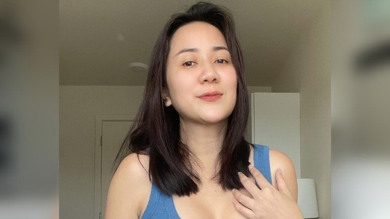 Bangun Tidur, Pose Tante Bikin Salfok!