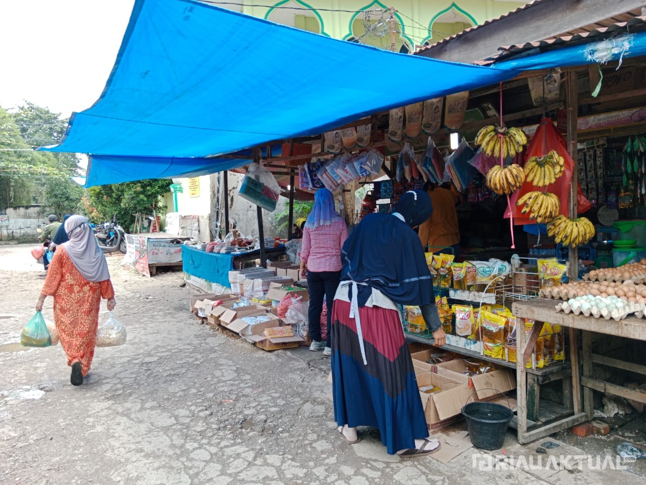 Berlaku Hari Ini, Harga Minyak Goreng Subsidi di Pasar Tradisional Pekanbaru Belum Merata