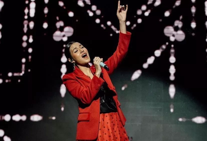 Duh! Pesona Raisa di Atas Panggung Bikin Mata Tak Bisa Berpaling