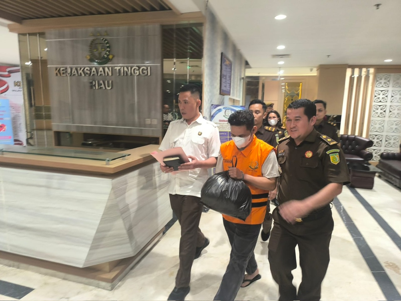 Kejati Riau Tahan Mantan Dirut PT SPRH, Diduga Selewengkan Dana PI 10 Persen