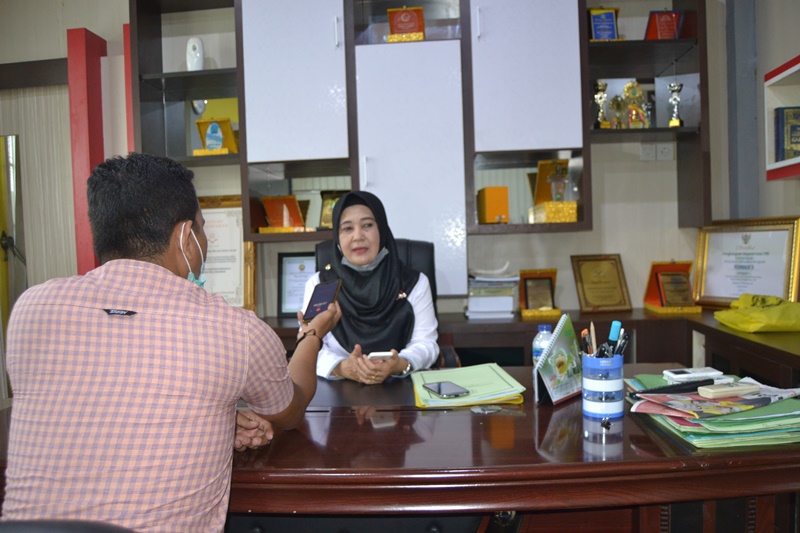 Dinsos Bengkalis tak henti berikan Bantuan kepada masyarakat Terkena Covid-19