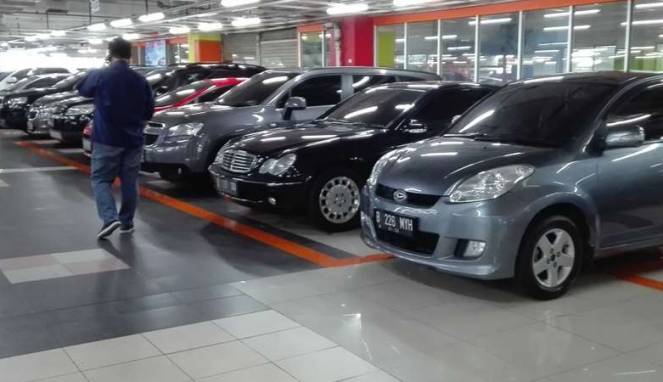 Benarkah Mobil Bekas Perempuan Harga Jualnya Lebih Tinggi?