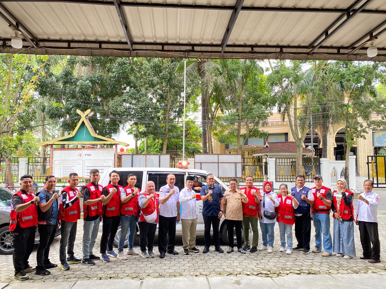 PMI Riau Lepas Tim Medis dan Logistik Tahap IV ke Lokasi Bencana Agam