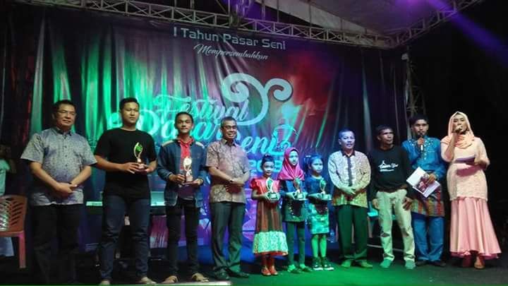 Bupati Mursini Apresiasi Festival Pasar Seni 2018 di Taman Jalur