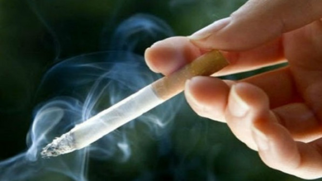Hirup Bahan Alami Ini, Bantu Anda Berhenti Merokok dalam 72 Jam