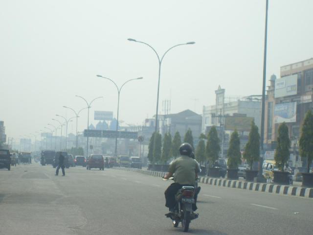 Pekanbaru Di Kepung Asap BLH Klaim Belum Berbahaya