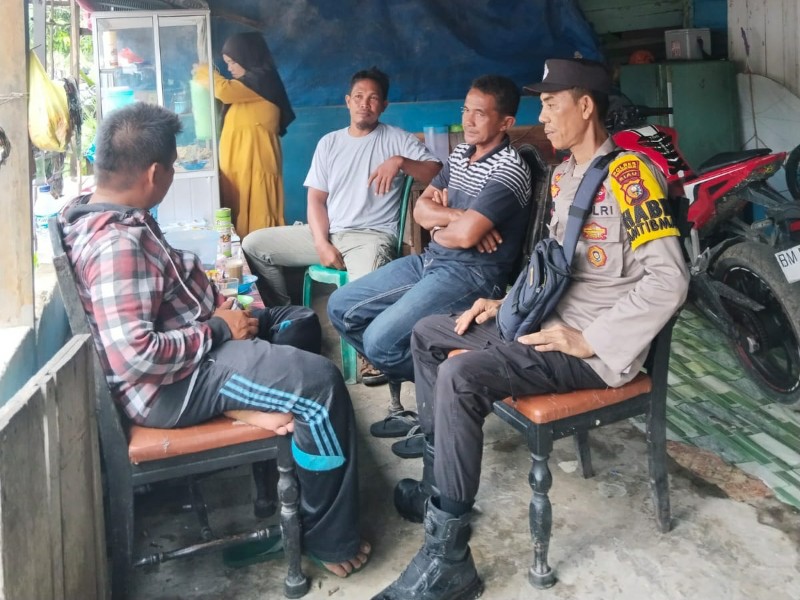 Polsek Batang Tuaka Laksanakan Kunjungan, Himbau Warga Jaga Ketertiban Jelang Pilkada 2024