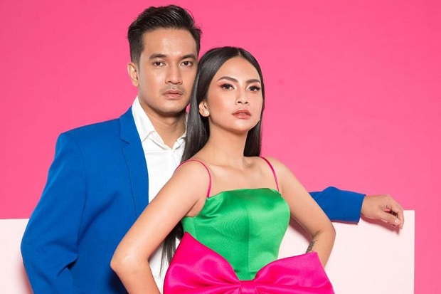 Vanessa Angel dan Suami Dimakamkan Bersebelahan