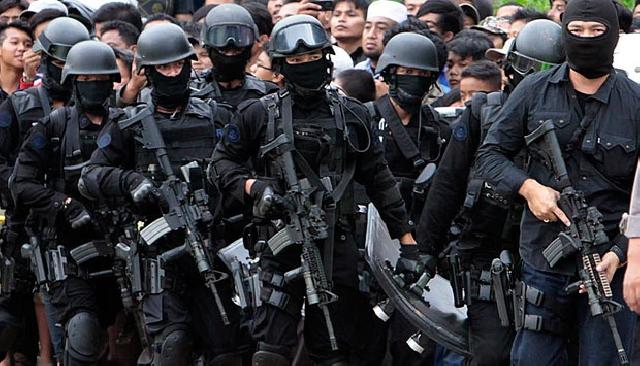 Aksi heroik siswa hingga polisi lumpuhkan pelaku bom di Bandung