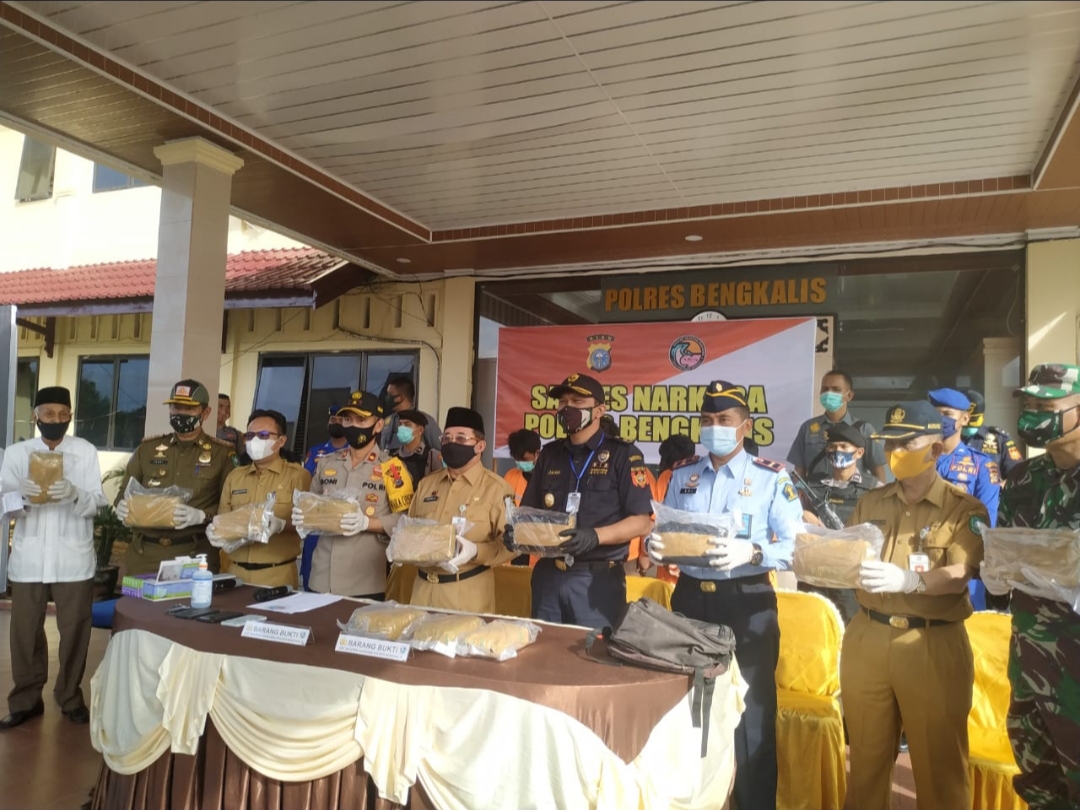 Bawa 14 Kilo Ganja, 5 Pemuda Asal Pekanbaru Ditangkap Polres Bengkalis