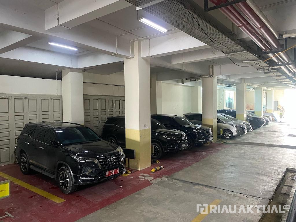 Wali Kota Pekanbaru Perintahkan Penertiban Mobil Dinas Usai Temuan BPK