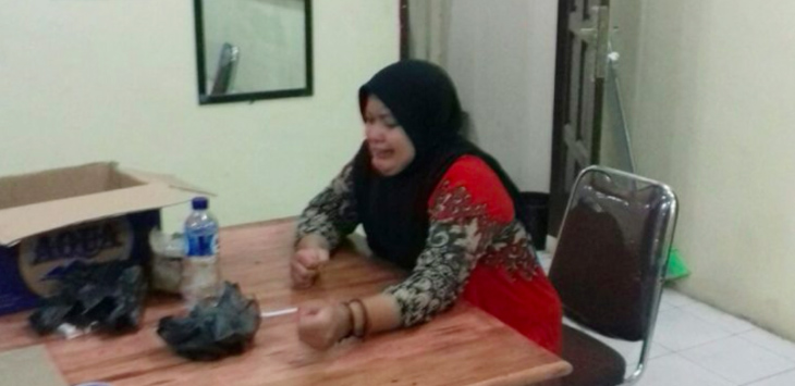 Bela Sukmawati, Norma Zahara Dipersekusi, Nangis Ngaku Gila