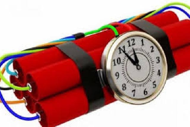 Bom yang meledak di rumah politikus Golkar Papua diduga rakitan