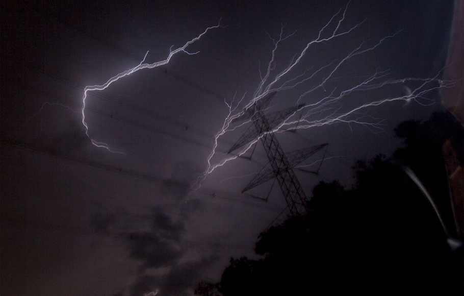 BMKG: 30 Provinsi Berpotensi Dilanda Cuaca Ekstrem Pekan Ini