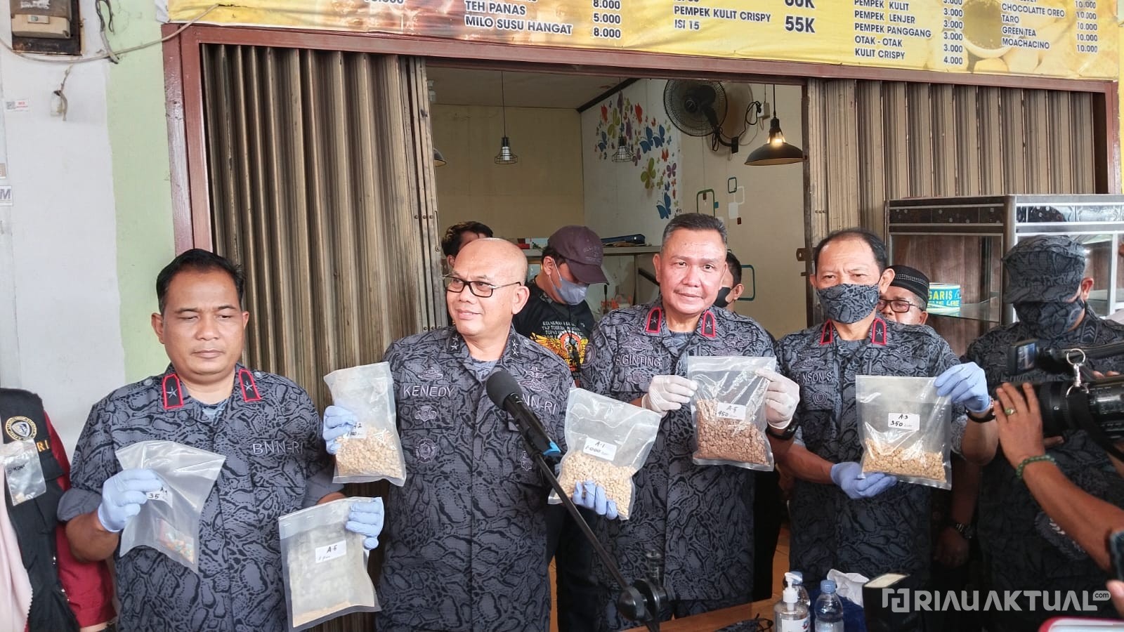 Masuk Jaringan Internasional, BNN Ungkap Peran Masing-masing Pelaku Pembuat Ekstasi di Pekanbaru