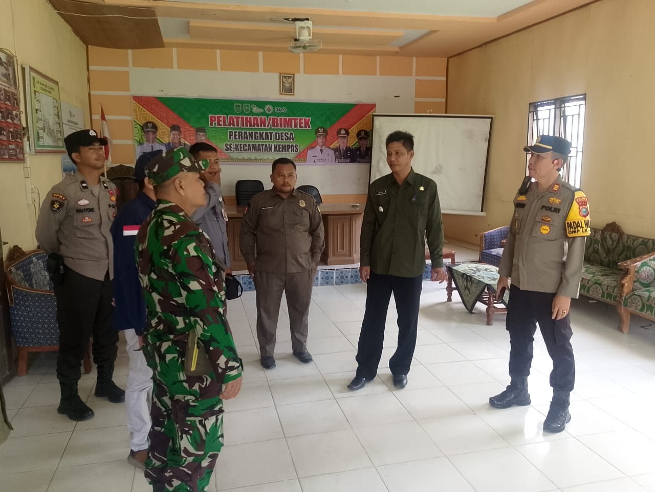 Kapolsek Kempas Tinjau Gudang Penyimpanan Logistik