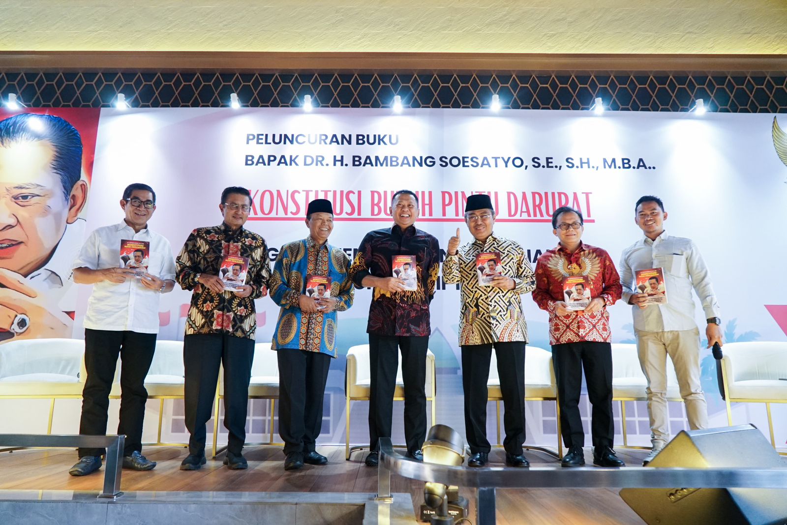 Bamsoet Rilis Buku ke-32, 'Konstitusi Butuh Pintu Darurat'