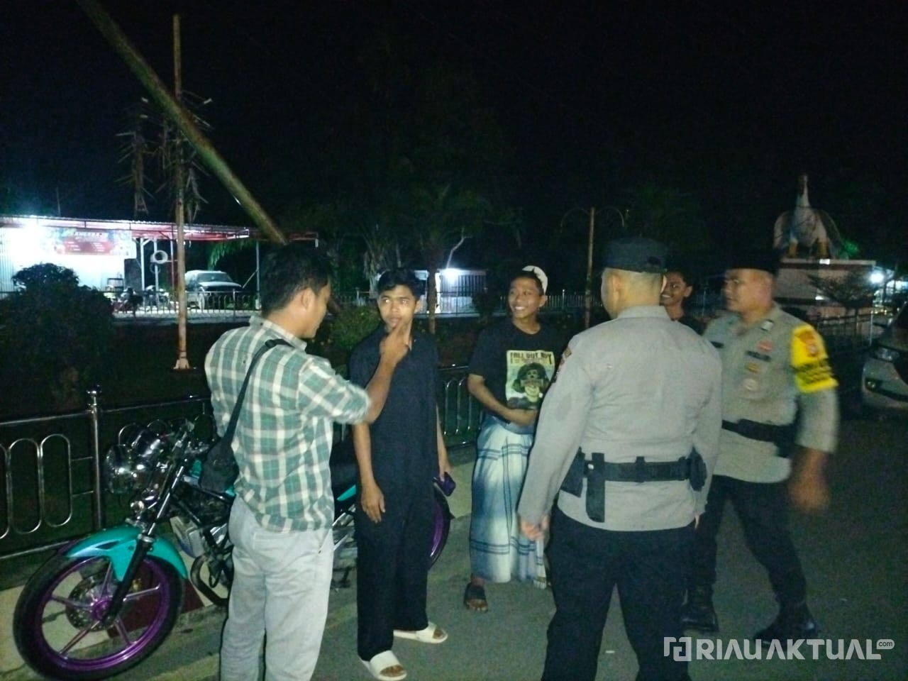 Kapolsek TPTM Gelar Patroli Antisipasi Perang Sarung, Tawuran, Petasan, dan Balap Liar