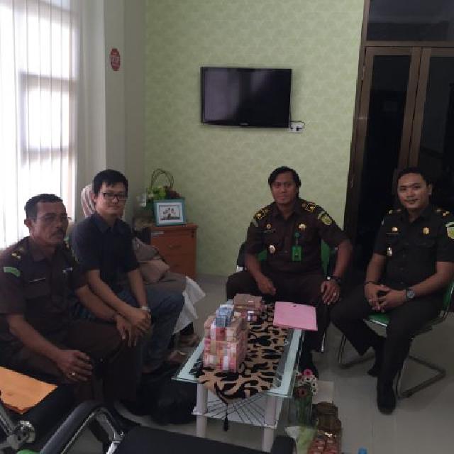 Sudah Jadi Terdakwa, Mantan Anggota DPRD Bengkalis Kembalikan Uang Ke Jaksa