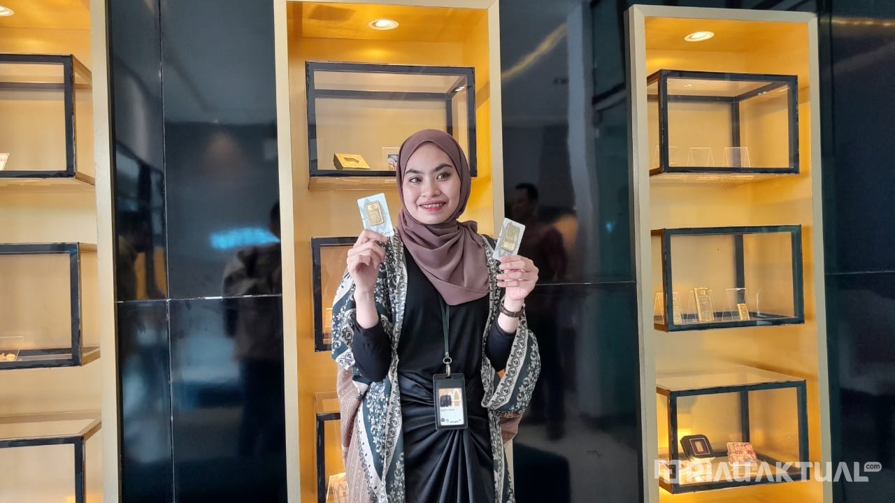 Harga Emas Antam Sepekan Terkahir Cenderung Naik, Hampir Tembus Rp2,1 Juta per Gram