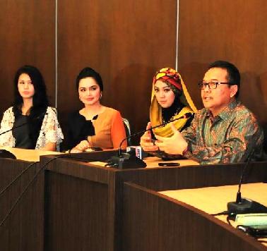 Rusli Zainal Makan Malam Bersama Siti Nurhaliza