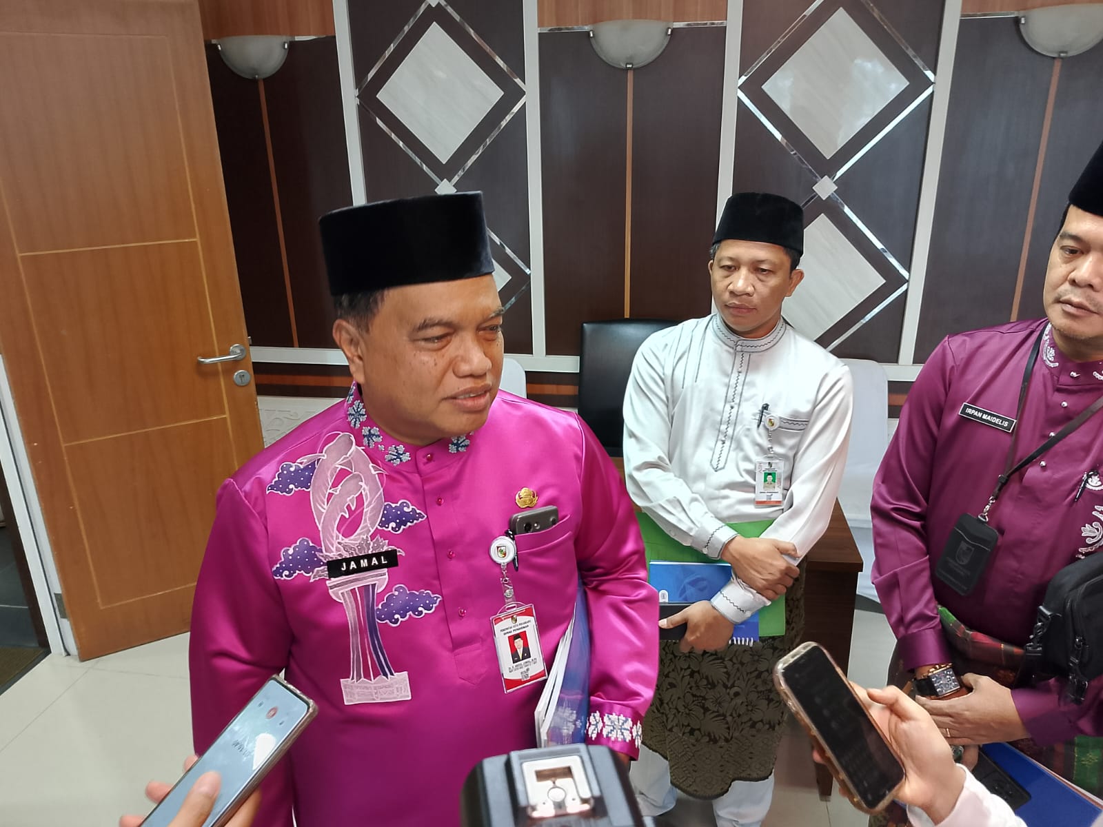 Pemko Pekanbaru Siapkan Ribuan Seragam Sekolah Gratis Bagi Murid Kurang Mampu