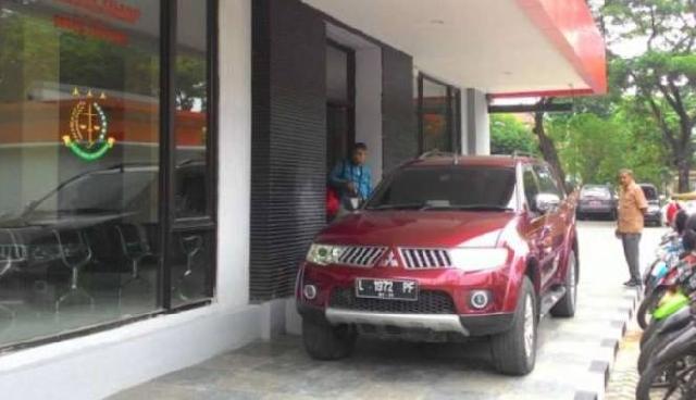 Fast Food Jadi Inspirasi Drive Thru Kejari Surabaya
