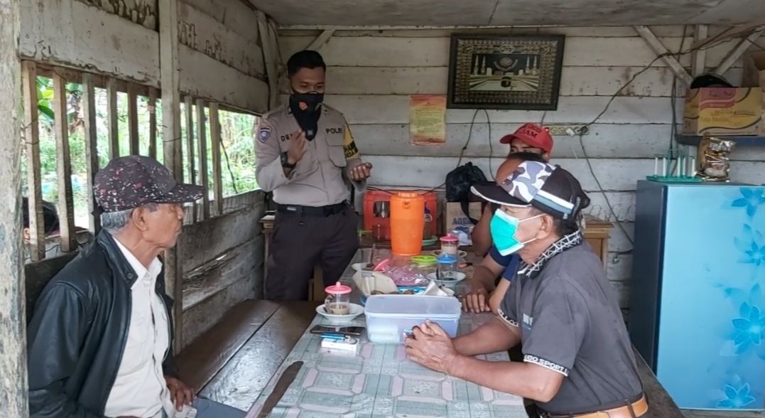 Polsubsektor Pelalawan Sosialisasikan AKB Guna Cegah Corona