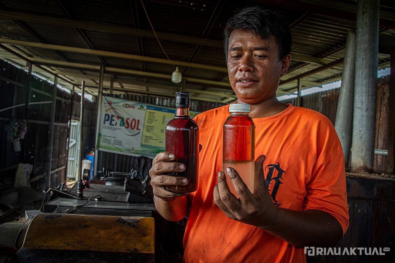 Petasol, Bahan Bakar Alternatif dari Sampah Plastik Karya Warga Pekanbaru