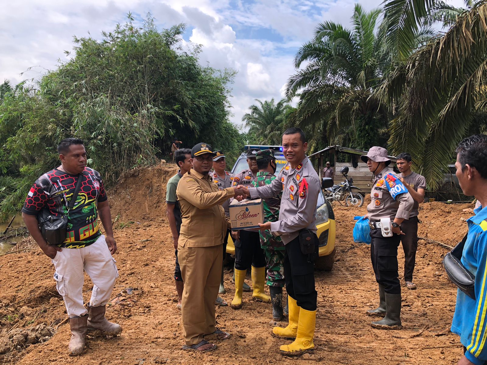 Sosialiasi Pemilu, Polsek Kepenuhan Kumpulkan Kades dan Warga Desa Ulak Patian