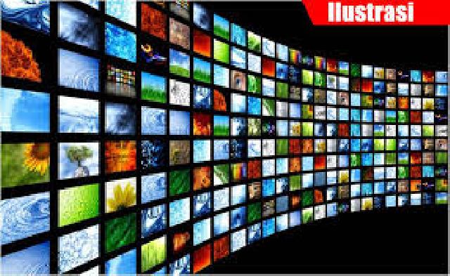 TV Kabel Diminta Bersihkan Kabelnya dari Tiang Telkom