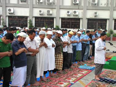 600 Karyawan Group Sinarmas Riau Lakukan Shalat Istisqa