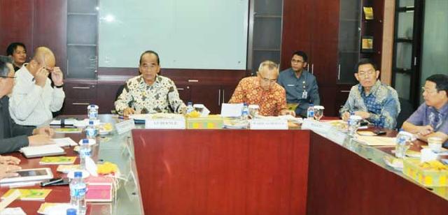 Penyebab Kadishut Riau tak Hadiri Rapat dengan Gubernur