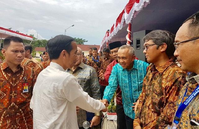 Jokowi Pusing Berita Hoax di Media Sosial