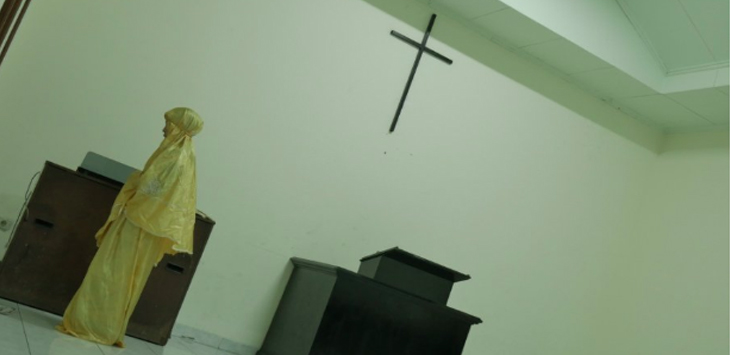 Beredar Foto Wanita Shalat di Gereja Ayam Jakarta, Mahfud MD Bilang Begini