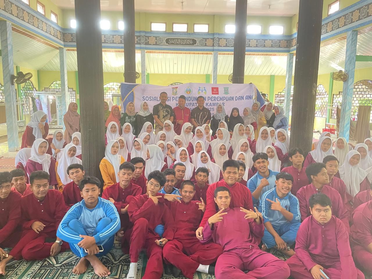 Kasat Reskrim Polres Kampar Sosialisasikan Bahaya Bullying dan Kekerasan Seksual di SMAN 1 Tambang
