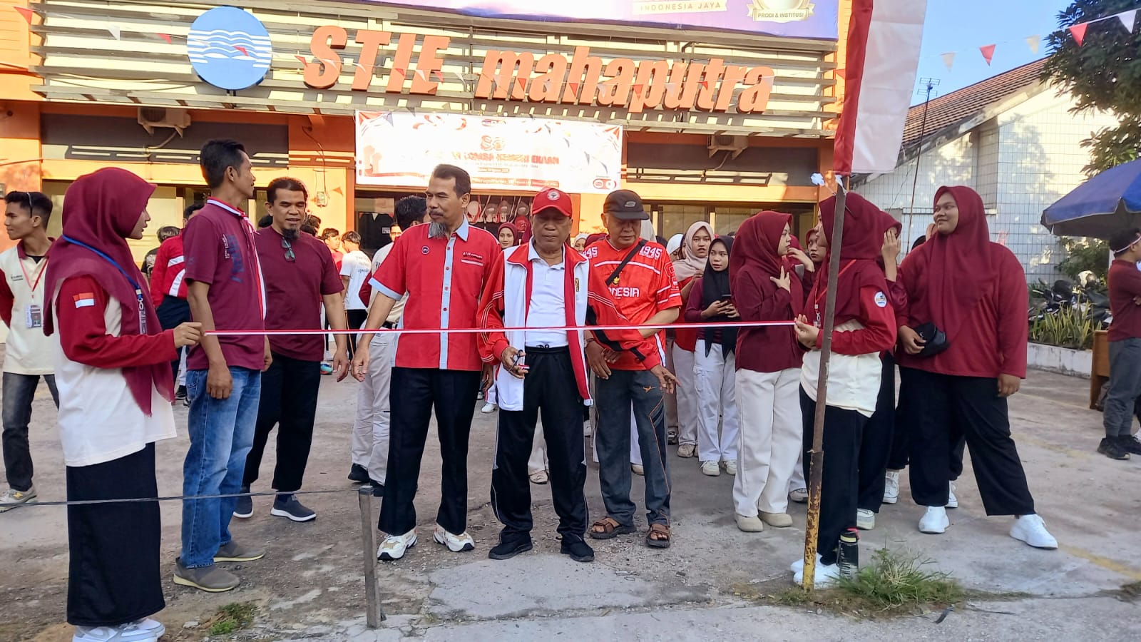 STIE Mahaputra Riau Gelar Semarak HUT ke-80 RI, Penuh Kebersamaan dan Jiwa Nasionalisme