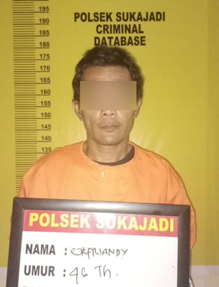 Dipicu Tak Terima Istrinya Dikatain Kasar, Pria di Pekanbaru Ini Tusuk Paha Rekannya Hingga Tembus