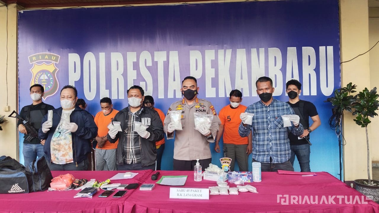 Satresnarkoba Polresta Pekanbaru Ringkus Pengedar 2,4 Kilogram Sabu