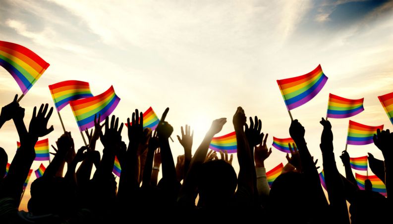 Diduga Pasangan LGBT, Warga Desak Pemilik Salon di Tuah Madani Pindah