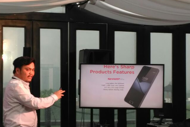 Sharp Bakal Bawa 14 Smartphone Terbaiknya ke Indonesia